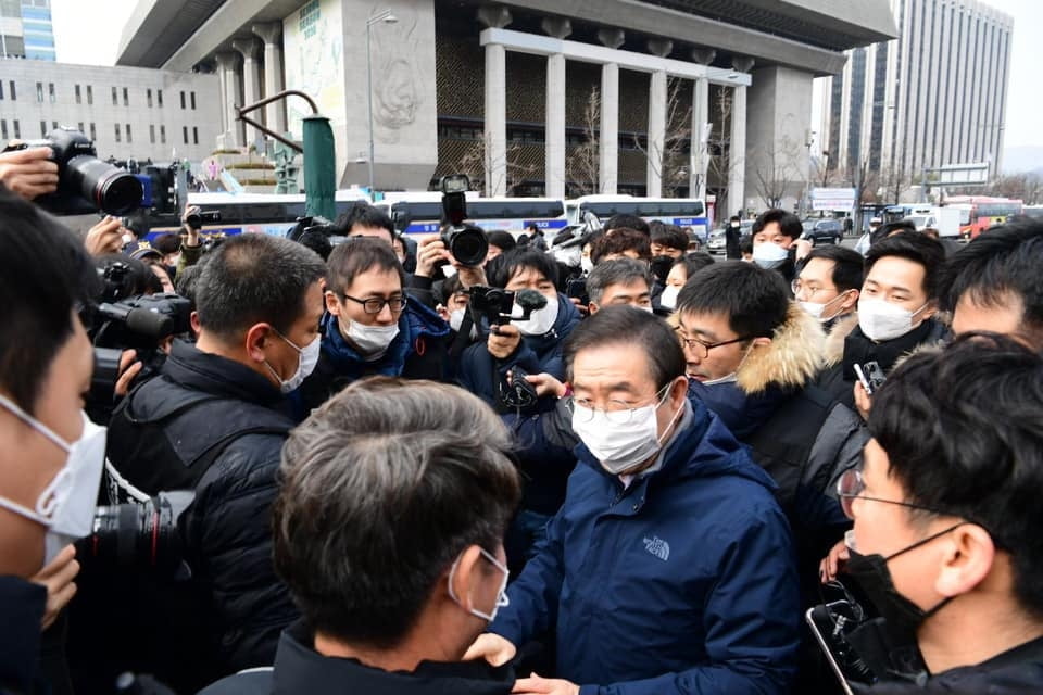 박원순 "무엇이 애국입니까?, 모두 고발...위기경보 격상해야"