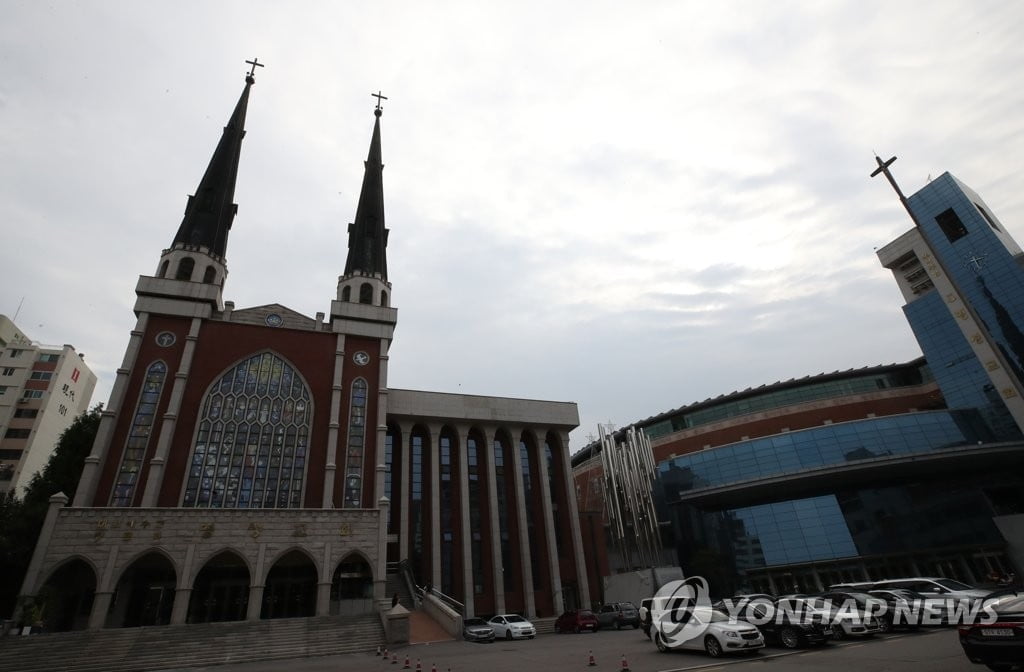 서울 명성교회 "경북 청도 다녀온 6명 자가격리...예배 취소"