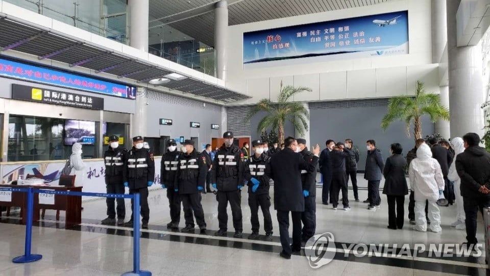 中웨이하이, 한국발 입국자 첫 `강제격리`…한국인 19명 포함