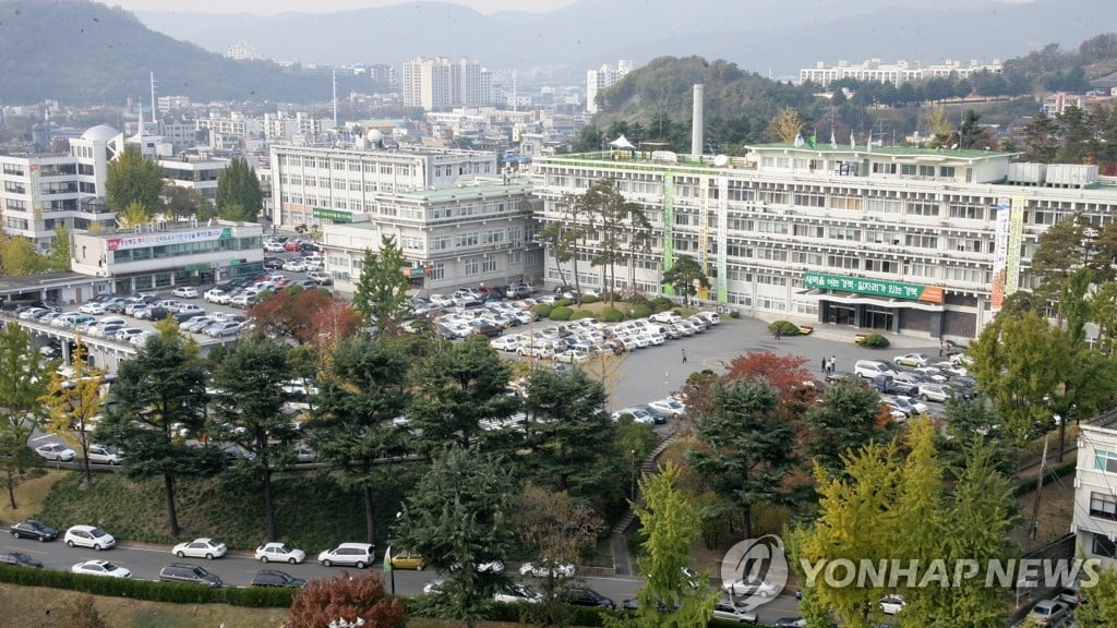 대구시청 별관서도 확진자…"긴급 폐쇄·직원 수백명 재택근무"