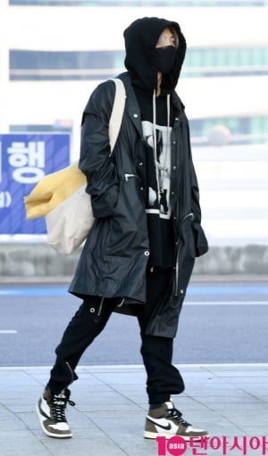 [TEN PHOTO]방탄소년단 RM &#39;너무 편안한 공항패션&#39;