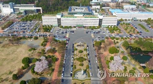 "코로나19로 침체한 경기 살려라"…경남도, 경제 활성화 총력(종합)