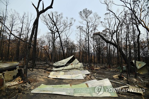 호주 산불로 집 잃은 주민들에 재산세 고지 '뭇매'