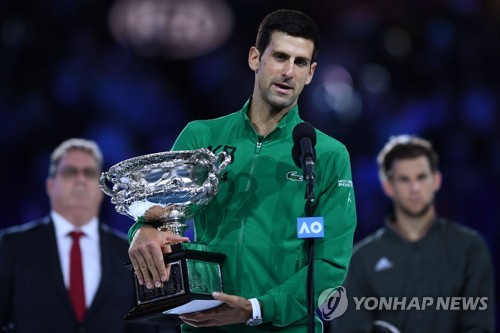 해가 바뀌어도 호주오픈 우승은 조코비치…세계랭킹 1위 탈환(종합)