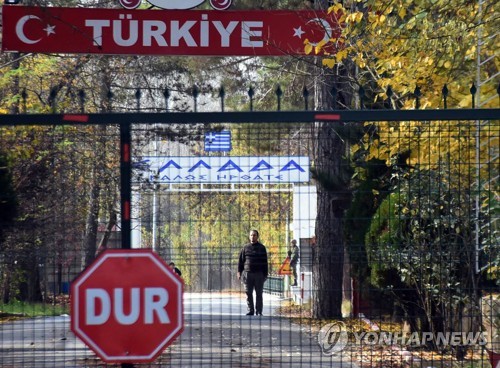 오랜 앙숙 터키 위협에…미국과 군사협력 강화하는 그리스