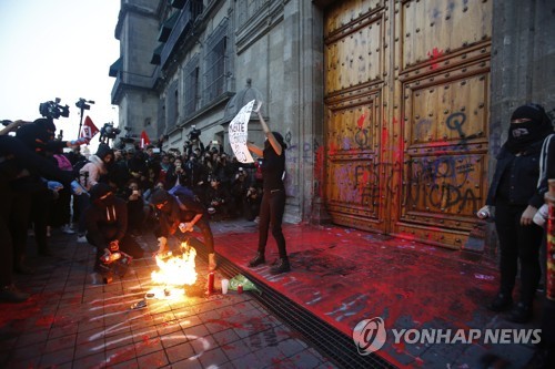 "파티마에게 정의를"…7세 소녀 납치·살해에 들끓는 멕시코