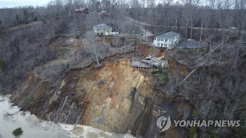 2월 폭우로 미국 미시시피 "전례 없는 홍수"…비상사태 선포