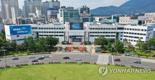 통합 10년 창원시 인구 9년째 감소세…'마지노선'도 무너져