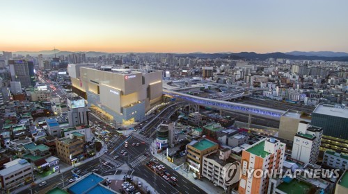 [고침] 지방(대구 신세계백화점 식당가 직원 코로나19 확…)