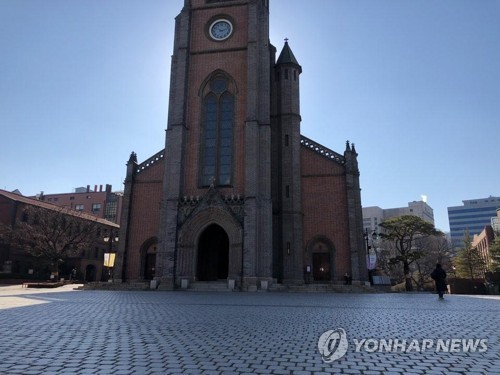 서울 명동성당도 미사 중지…천주교 서울대교구로 확대