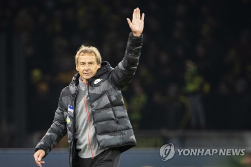 선수 영입에 1천억 쓴 클린스만, 베를린 감독직 77일 만에 사퇴
