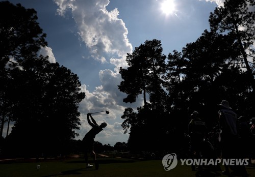 "장비에 의한 비거리 증가, 골프 경기에 악영향"