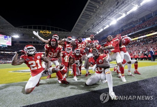 NFL 슈퍼볼 미국에서 1억200만명 시청…역대 10위