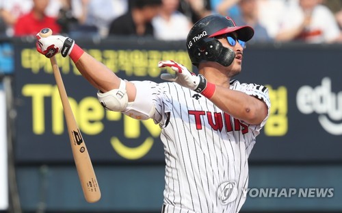 KBO 리그 최고령 선수는 LG 박용택 '아들뻘도 있네'