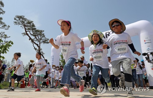 UN보고서  "한국  '아동 번영여건' 우수…노르웨이 이어 2위 "