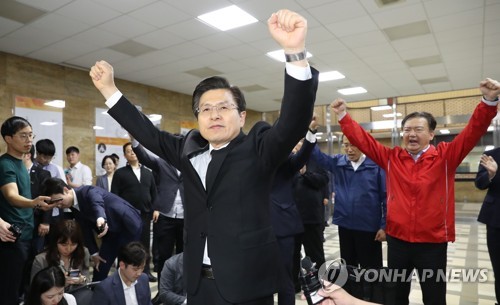 '패트 충돌' 한국당 "불법사보임 대항 정당행위" 혐의 부인(종합)
