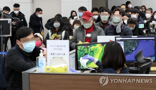 [르포] 겹겹이 쌓은 검역장벽…김해공항은 신종 코로나와의 전쟁 중