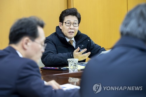 조명래 환경부 장관 "녹색 산업에 지원 아끼지 않겠다"