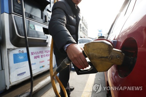 전국 휘발유 가격 3주 연속 내려…하락 폭도 확대