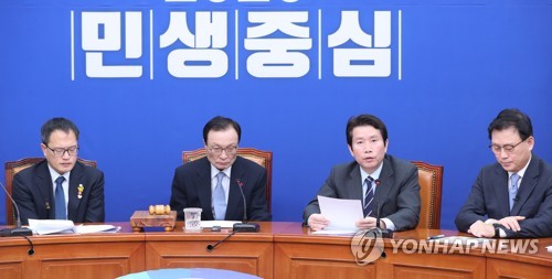 여, 심재철 '가정 여성몫' 발언에 "남성 우월주의"…심 "생트집"(종합)