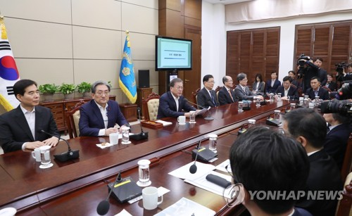 문 대통령 "후베이성 방문 외국인 입국제한, 부득이한 조치"(종합)