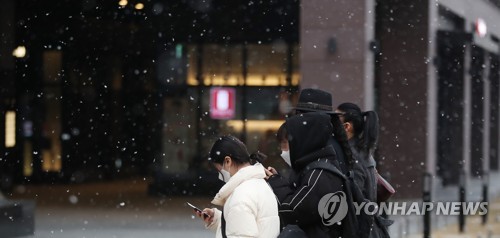 전북 흐리고 약한 눈발…내일까지 5∼10㎝ 적설