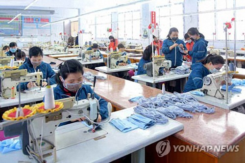 북한, '신종코로나' 마스크 수요증가에 생산 본격화(종합)