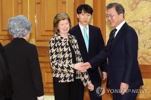 문 대통령 "깨끗한 사회 향한 국민의 열망으로 우리 정부 탄생"