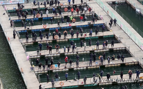 '동장군이 도와줄까' 화천산천어축제 주말 결빙 '촉각'