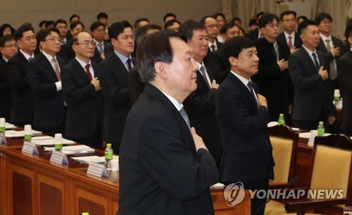 윤석열 "선거범죄 엄정 수사…소신 수사에 전폭 지원"(종합)