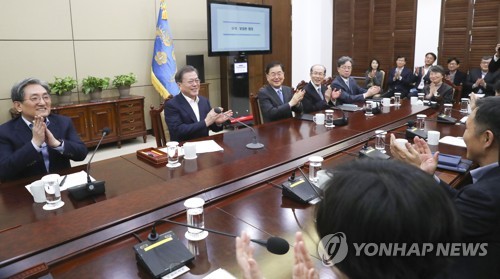 문대통령, 20일 봉준호 청와대 초청…아카데미 4관왕 축하·격려