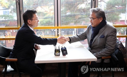 황교안, 이승만 사저 찾아 "뭉치면 살고 흩어지면 죽는다"