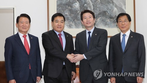 선거구 획정 논의 첫발…한국당 "분구·통폐합 1곳씩" 제안