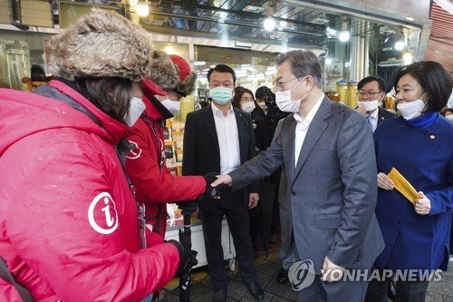 '코로나 특단대책' 뭐가 담길까…임대료인하 파격 인센티브 주목