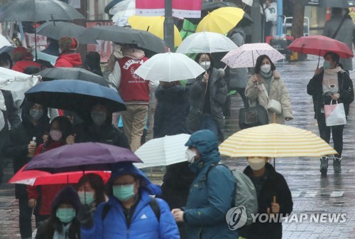 겨울비 내일 새벽에 그쳐…서울·경기·대구 대기질 '나쁨'