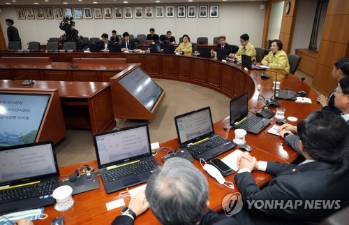 교육부 "대학 기숙사 못간 중국 유학생, 지자체 시설에 수용"