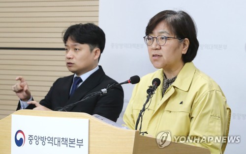 정부 "코로나19 지역사회·의료기관 감염 차단에 집중"