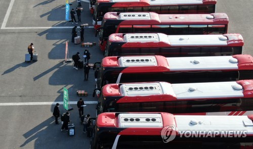 '2주간 아산서 임시 격리' 우한 교민·체류자 193명 퇴소