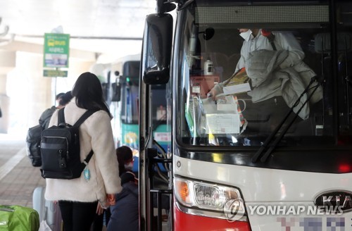 감염불안→격리고통→편견·적응두려움…퇴소 우한교민 심리변화