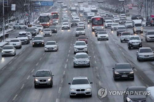 광주·전남에 '지각 폭설'…국립공원·일부 도로 통제