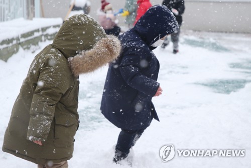 경기지역 대설특보 모두 해제…내일 아침 빙판길 주의