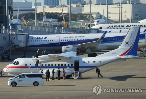 한국인 6명 등 일본 크루즈선 하선…버스로 하네다공항 이동