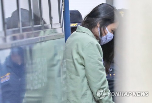 고유정 '의붓아들 살해 혐의' 1심 무죄…어깨 무거워진 검경