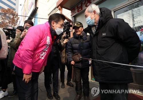 황교안 "예산·입법 모든 대책 강구…예비비·추경도 협조"