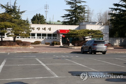 코로나에 휴가 막힌 장병가족 "보고 싶지만 부대가 차라리 안전"