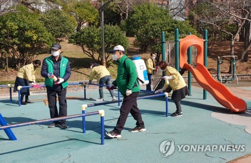 해운대 발칵…집회 금지·다중시설 줄폐쇄·예배는 유튜브로(종합)