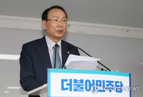 민주당 1차 경선, '현역 강세' 속 원외 김민석·이해식 승리