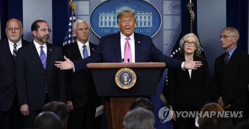 트럼프, 한국 등 입국제한 "적절한때 할수 있지만 지금은 아냐"(종합)