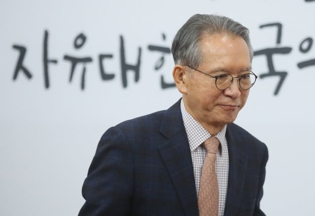 이번주 자유한국당의 PK 지역 공천 면접이 진행되는 가운데 홍준표 한국당 전 대표의 거취에 관심이 쏠린다. 사진은 김형오 한국당 공관위원장. /사진=연합뉴스