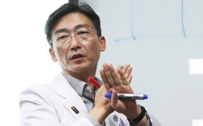 이국종 "병원이 계속 돈 따오라고 요구해…이제 지쳤다"